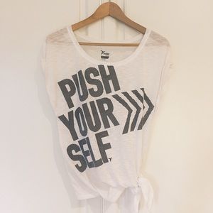 WORN ONCE | ATHLETIC TEE xs loose fit